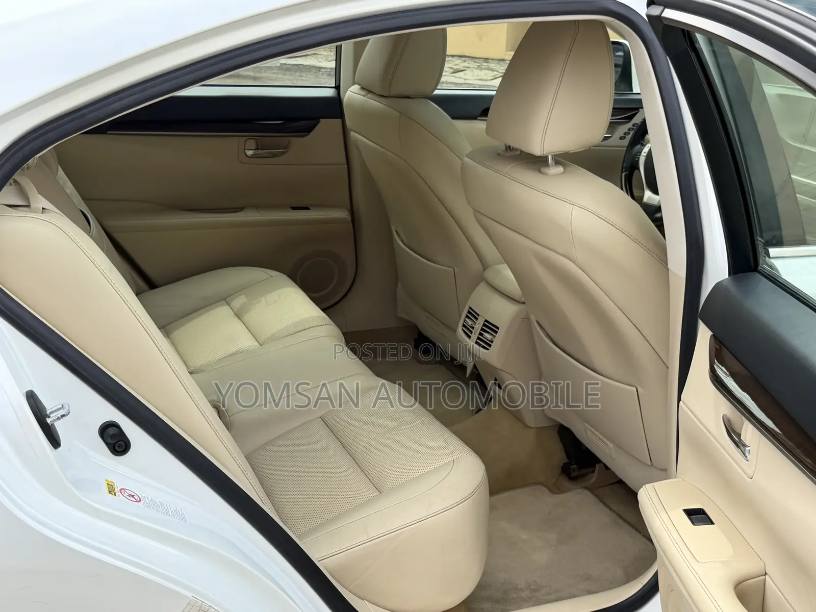 Lexus ES 350 FWD 2013 White