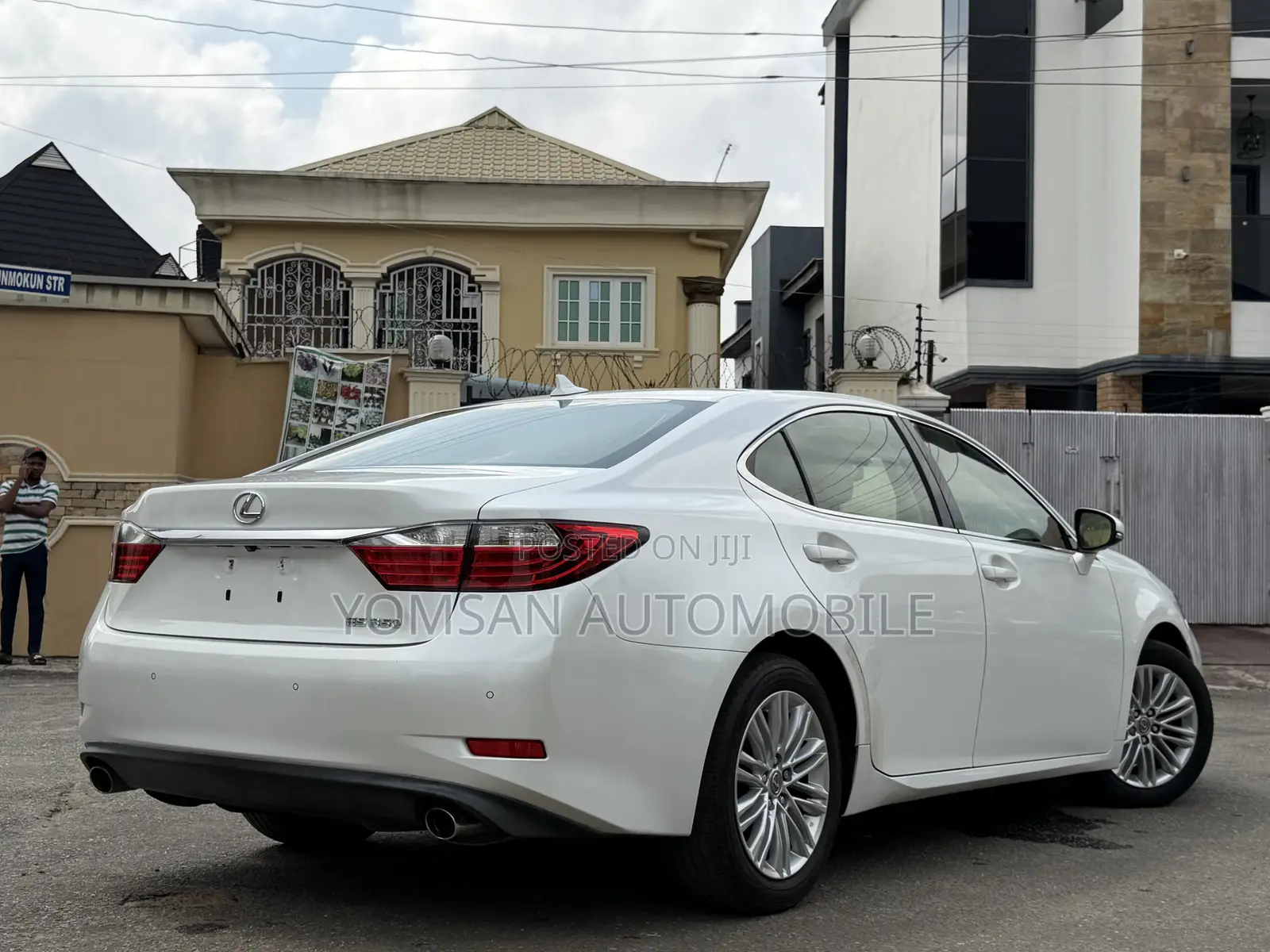 Lexus ES 350 FWD 2013 White