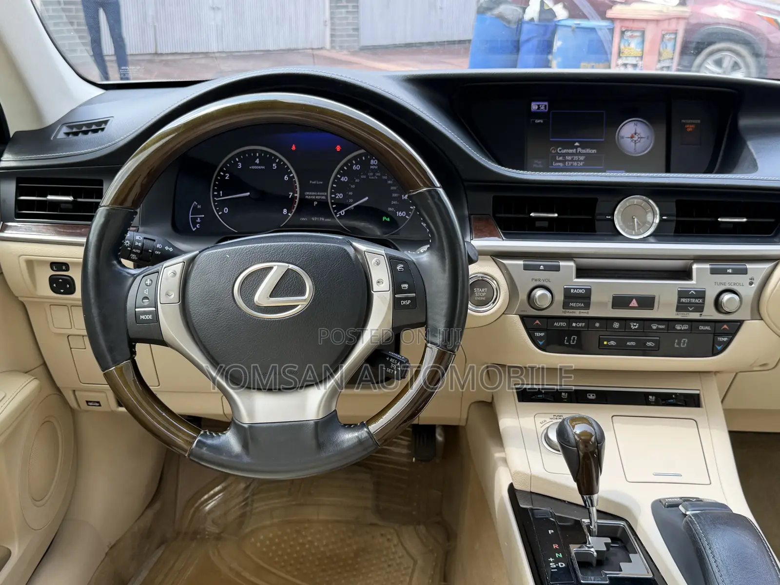 Lexus ES 350 FWD 2013 White