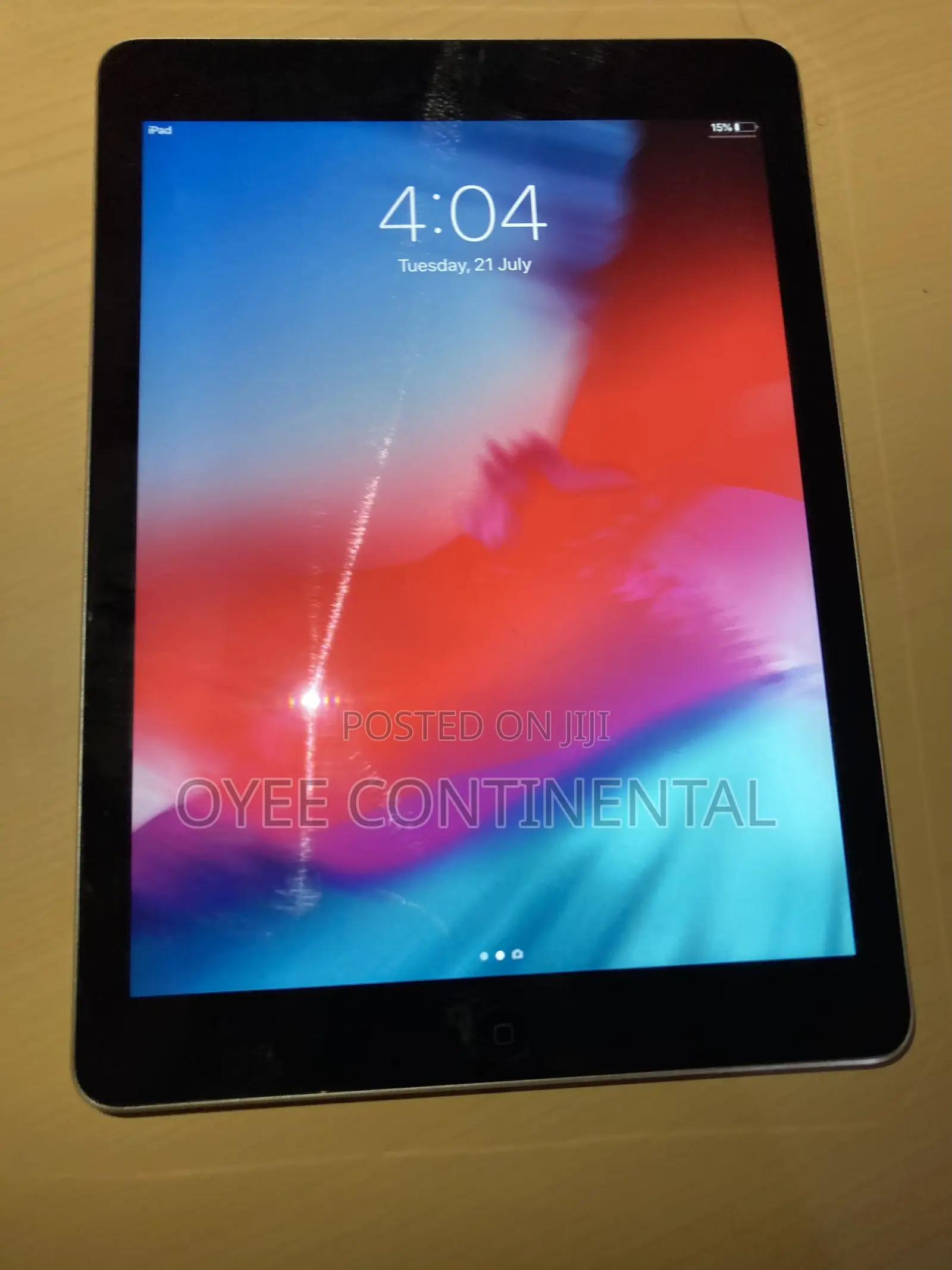 Apple iPad Wi-Fi 32 GB Gray