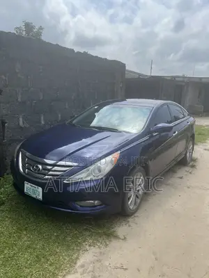 Hyundai Sonata Limited 2.0T Sedan (2.0L 4cyl 6A) 2011 Blue