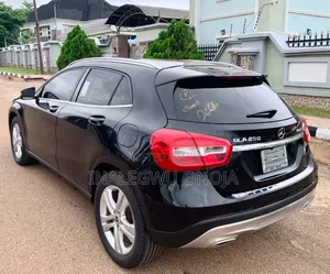 Mercedes-Benz GLA 250 2016 Black