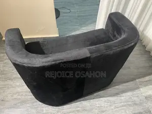 Black Lounge Chair