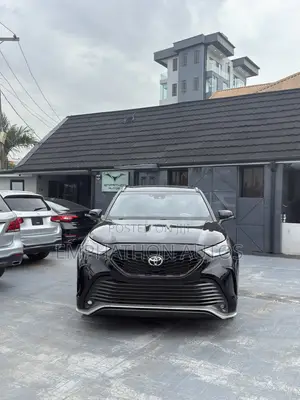 Toyota Highlander XSE 2021 Black