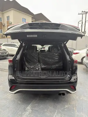 Toyota Highlander XSE 2021 Black