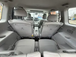 Toyota Highlander Plus 3.5L 4WD 2013 Black