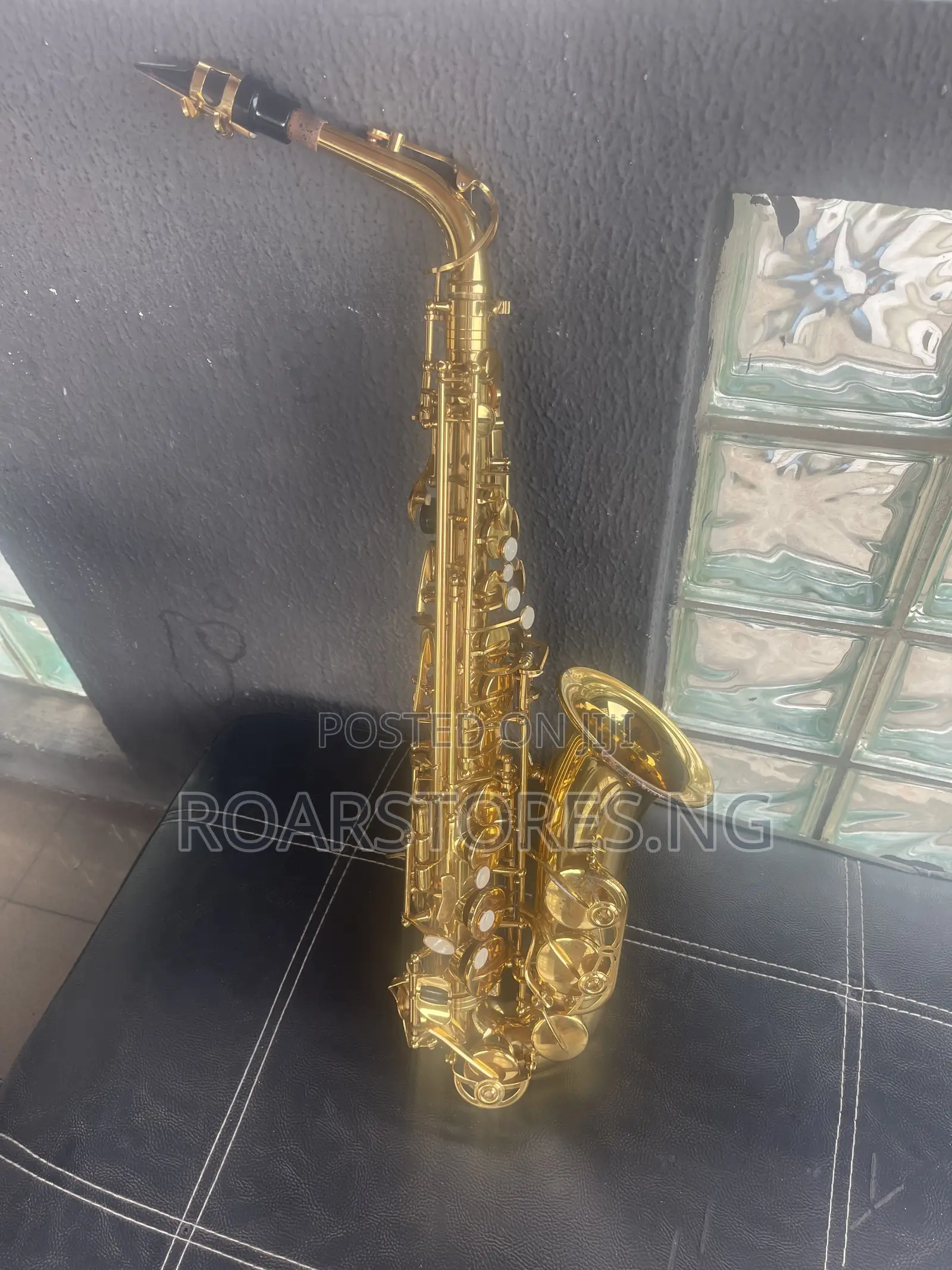 E Alro Saxophone
