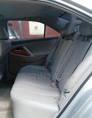 Toyota Camry XLE V6 4dr Sedan (3.5L 6cyl 6AM) 2010 Silver