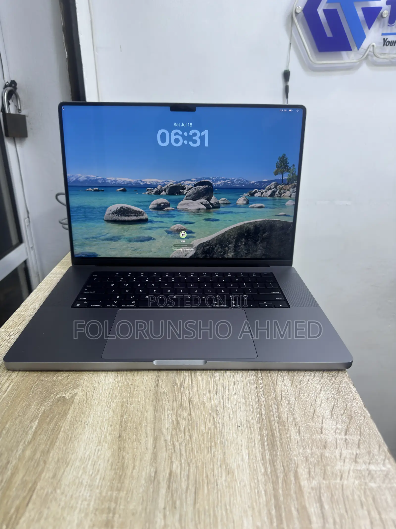 Laptop Apple MacBook Pro 2021 M1 32GB Apple M1 Max SSD 512GB