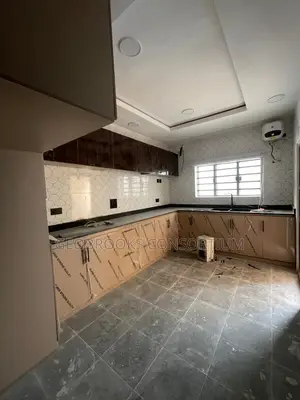 3bdrm Block of Flats in Carlton Gate Estate, Akobo for rent
