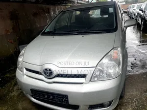 Toyota Corolla Verso 2008 Silver