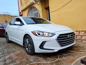 Hyundai Elantra 2018 White