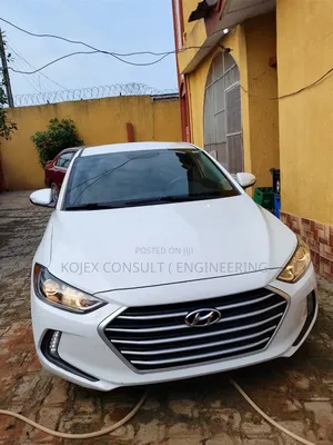 Hyundai Elantra 2018 White