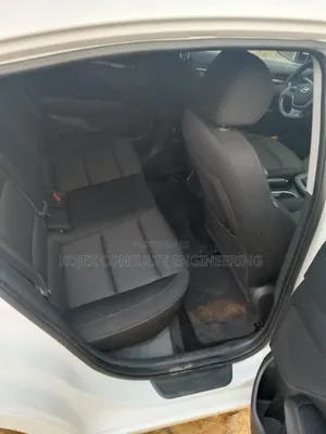 Hyundai Elantra 2018 White