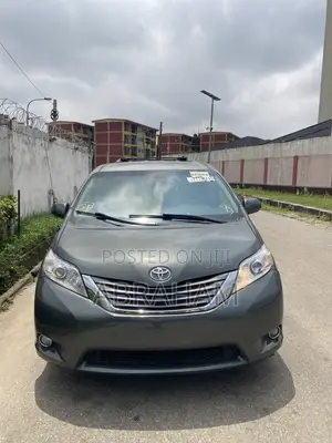 Toyota Sienna 2014