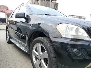 Mercedes-Benz M Class 2011 Black