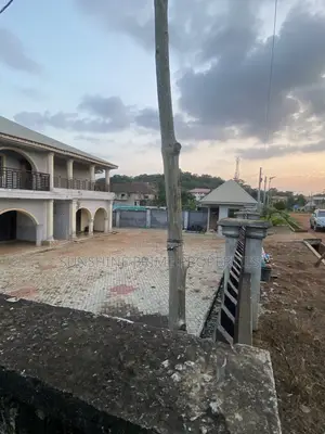 4bdrm Block of Flats in Main Alagbaka G R A, Akure for sale