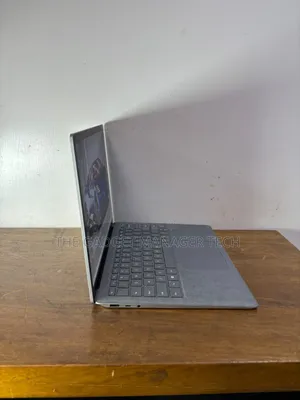 Laptop Microsoft Surface Laptop 5 16GB Intel Core i7 SSD 256GB