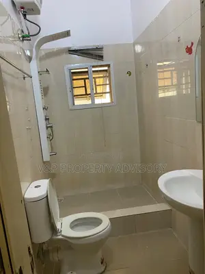 1bdrm Room & Parlour in Admiralty Way, Lekki Phase 1 for rent