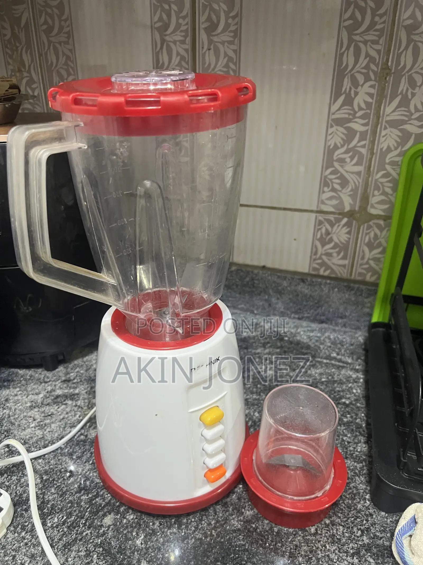 Blender With Extra Cup