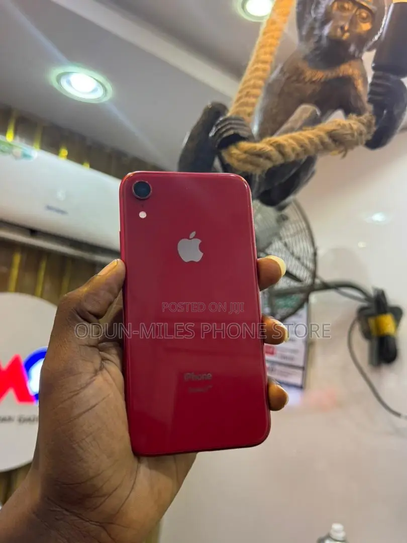 Apple iPhone XR 64 GB Red