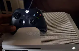Xbox One Series S / Xbox One S