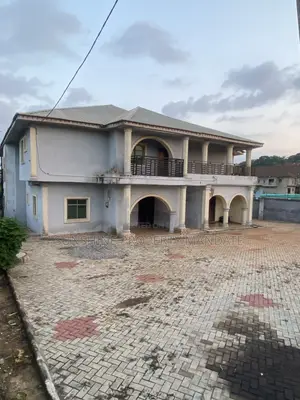 4bdrm Block of Flats in Main Alagbaka G R A, Akure for sale