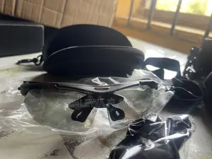 Quantum Polarised Eyeglasses