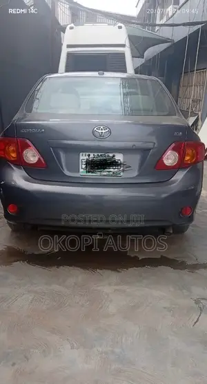 Toyota Corolla 2010 Gray