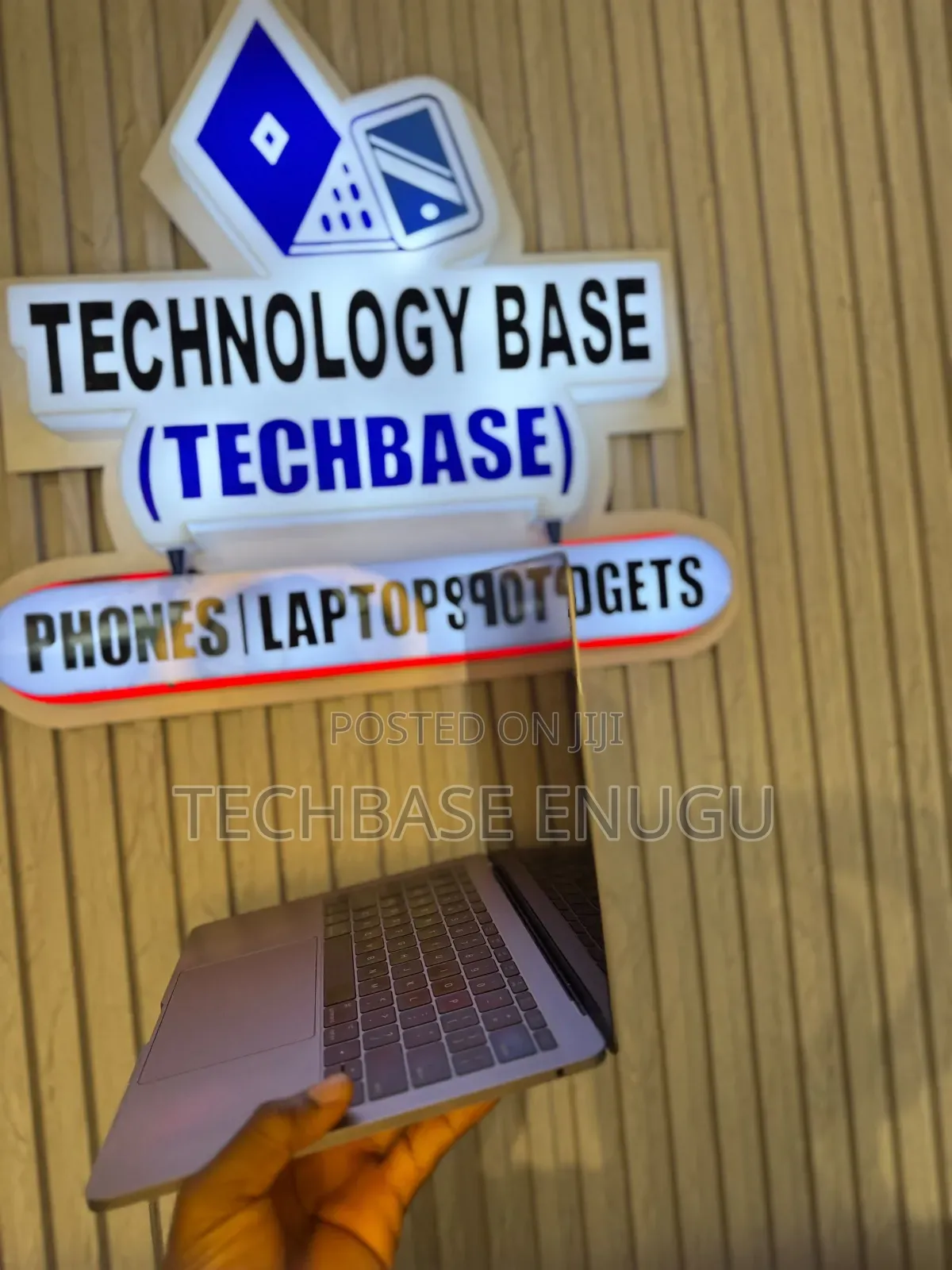 Laptop Apple MacBook 2018 8GB Intel Core i5 SSD 256GB