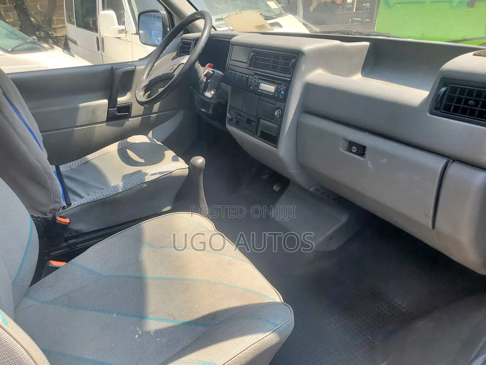 Volkswagen LT 2000 White