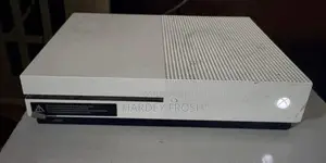 Xbox One Series S / Xbox One S