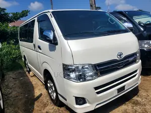 Toyota HiAce 2009 Silver