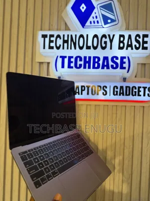 Laptop Apple MacBook Air 2018 8GB Intel Core i5 SSD 256GB