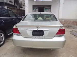 Toyota Camry 2005 Silver