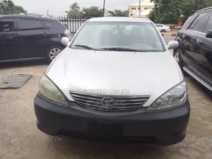 Toyota Camry 2005 Silver