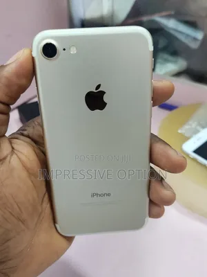 Apple iPhone 7 32 GB Silver