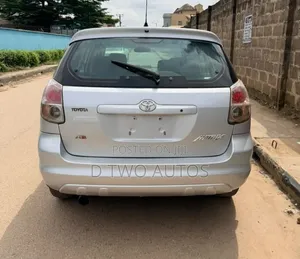 Toyota Matrix Hatchback AWD (1.8L 4cyl 4A) 2006 Silver