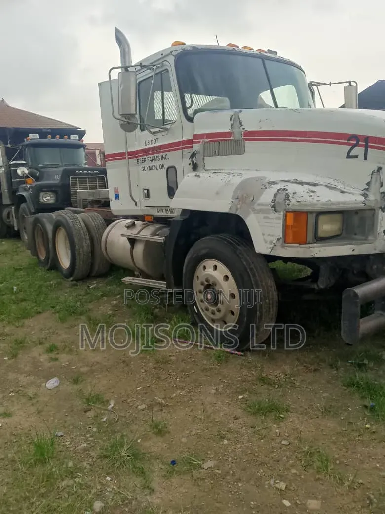 Trailer Head