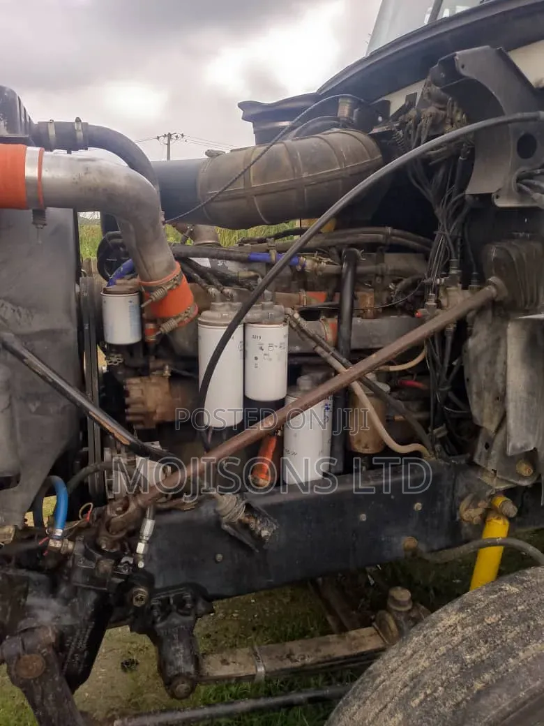 Trailer Head