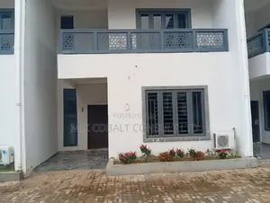 4bdrm Duplex in By Magistrate Court, Life Camp for rent