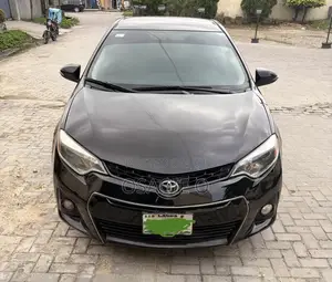 Toyota Corolla 2015 Black