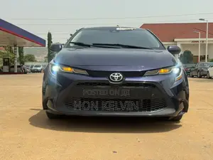 Toyota Corolla LE 2020 Blue