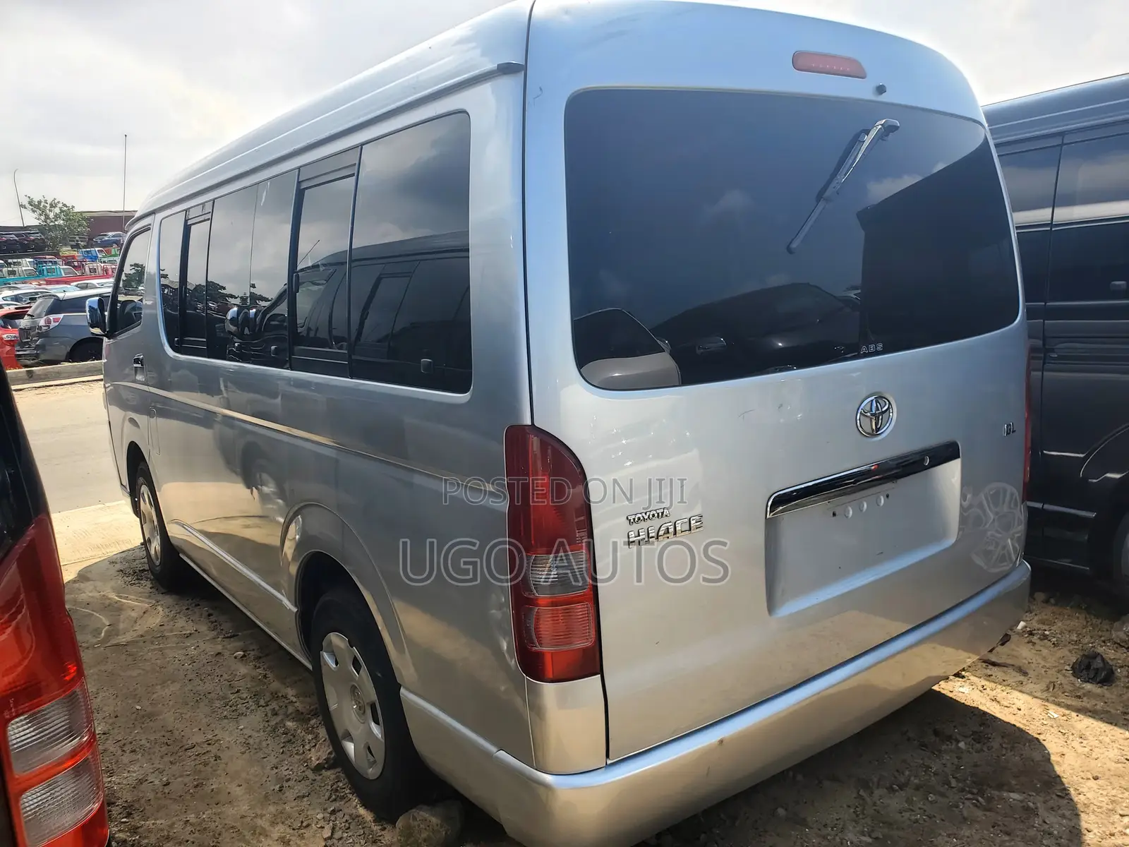 Toyota HiAce 2013 Silver