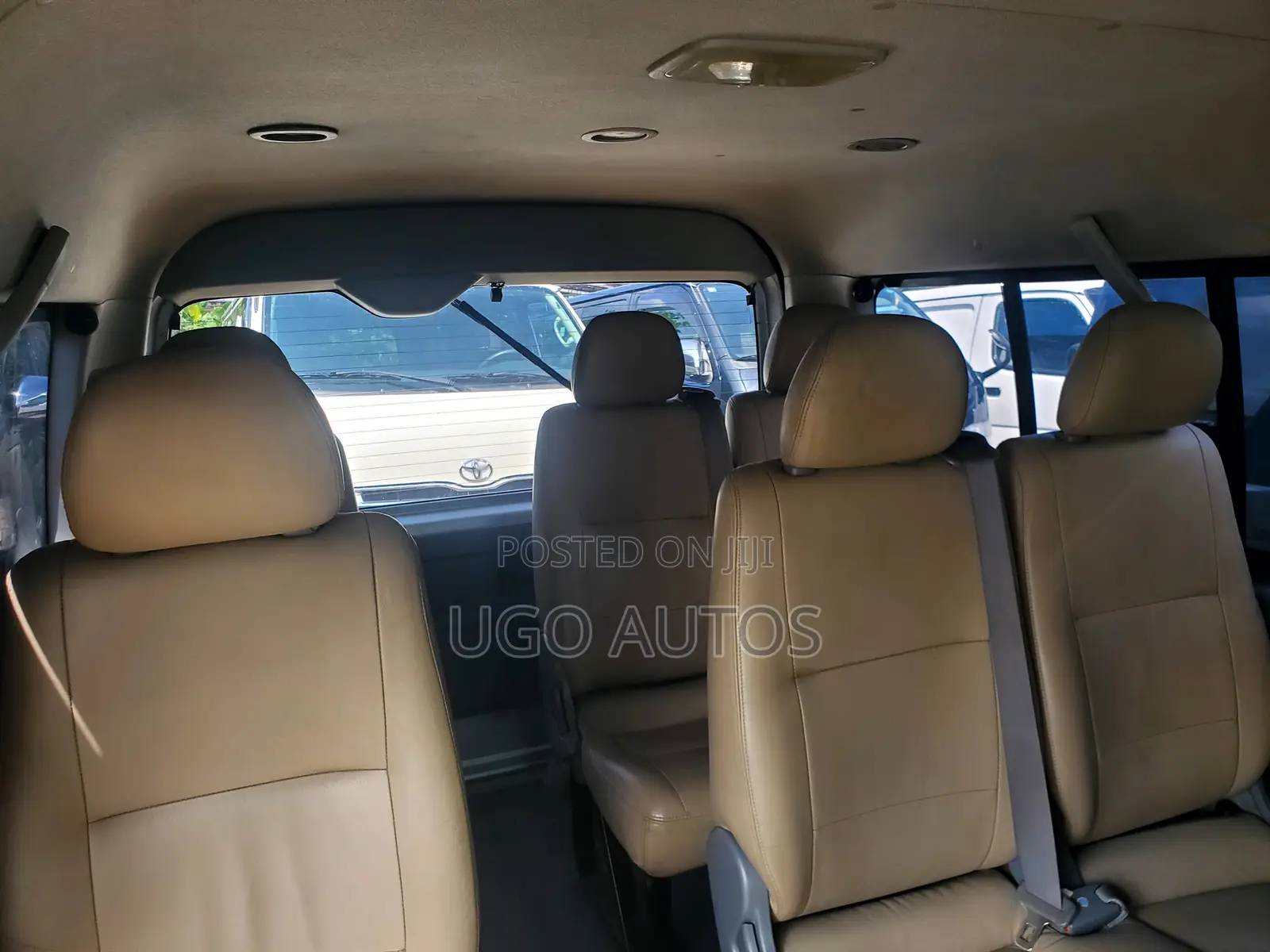 Toyota HiAce 2013 Silver