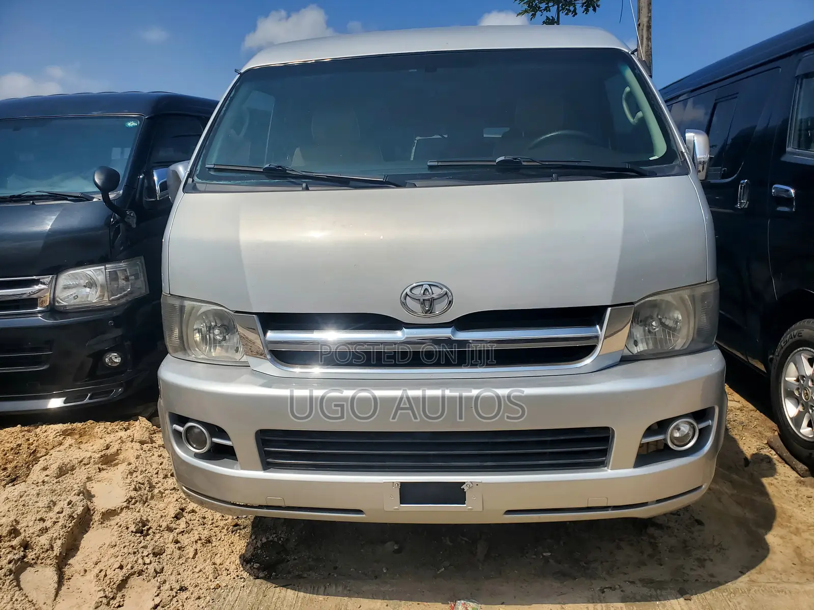 Toyota HiAce 2013 Silver