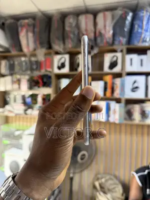 Apple iPhone 11 128 GB White