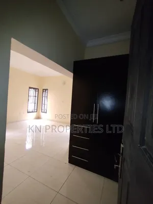 3bdrm Block of Flats in Apo, Zone B for rent