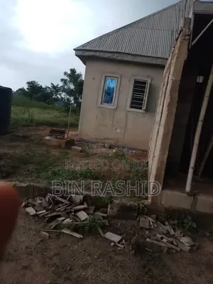 4bdrm Bungalow in Ecos World, Oshimili South for sale