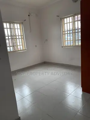 2bdrm Apartment in Admiralty Way Lekki for rent